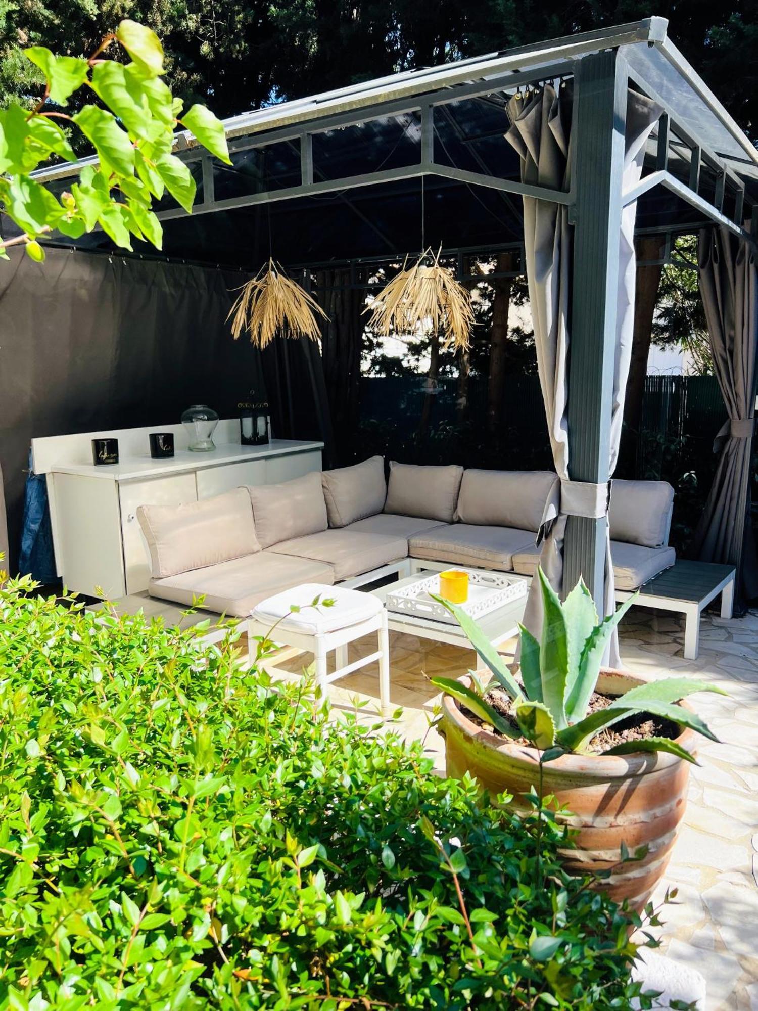 Superbe Appartement Avec Terrasse Jardin Et Parking Prive Сен Тропе Екстериор снимка